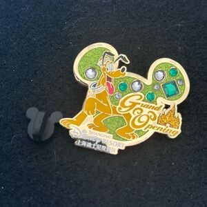 Disney Shanghai Resort Grand Opening Pluto Limited Release Pin